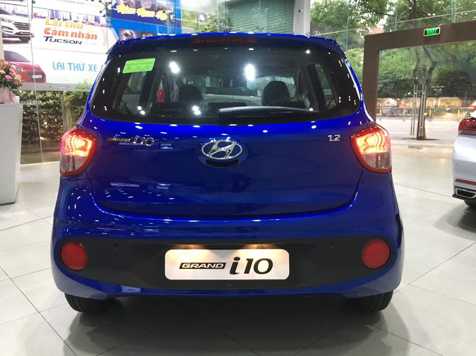 đuôi xe i10