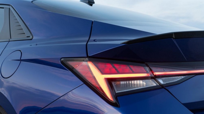 Elantra 2021