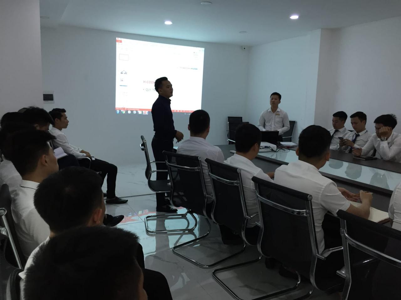 đào tạo nhân viên bán hàng