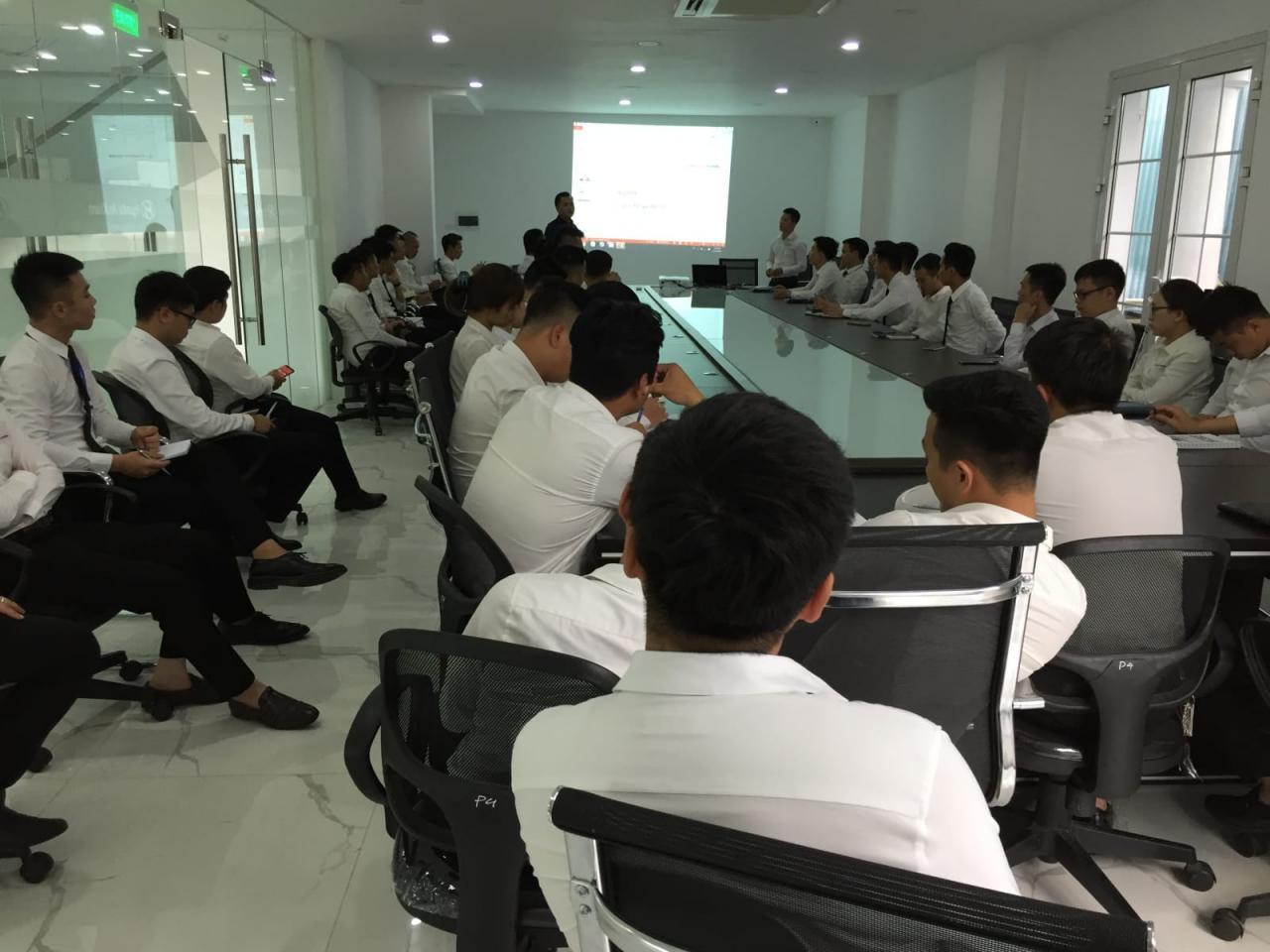 đào tạo nhân viên bán hàng