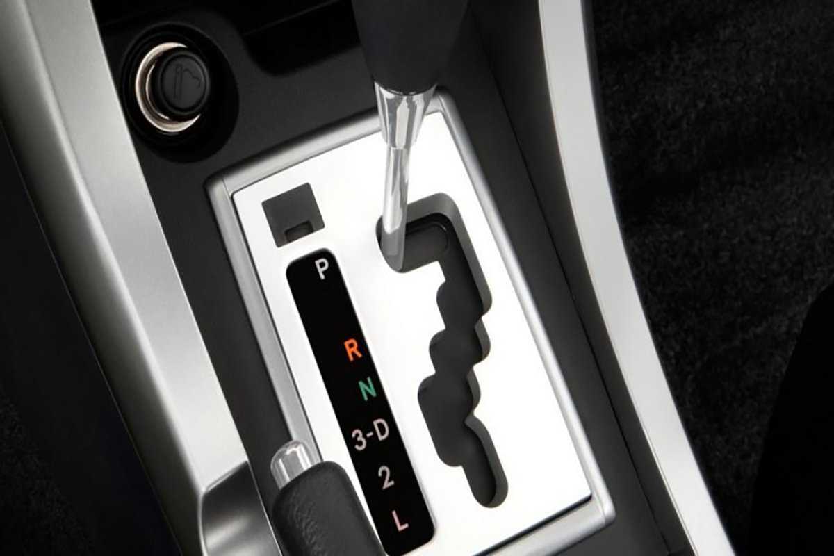 Các số L1, L2, và D3 thường được sử dụng khi xe lên, xuống dốc Các số L1, L2, và D3 thường được sử dụng khi xe lên, xuống dốc.
