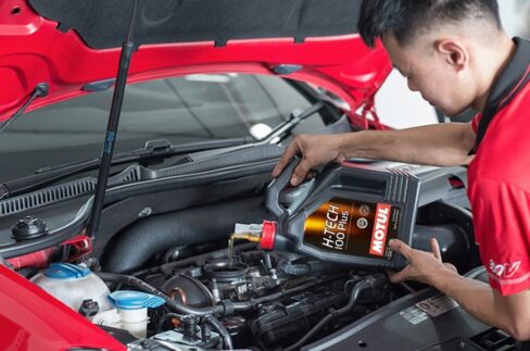 Xe ô tô đi bao nhiêu km thì cần thay dầu nhớt? - Ảnh 2.