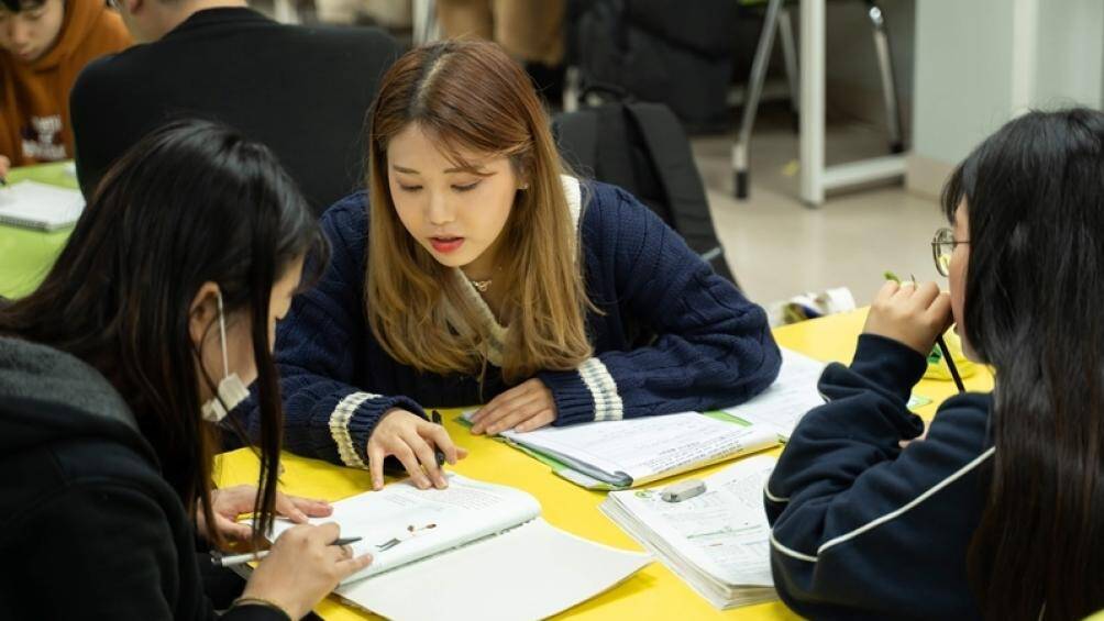 H-Jump School tại Việt Nam
