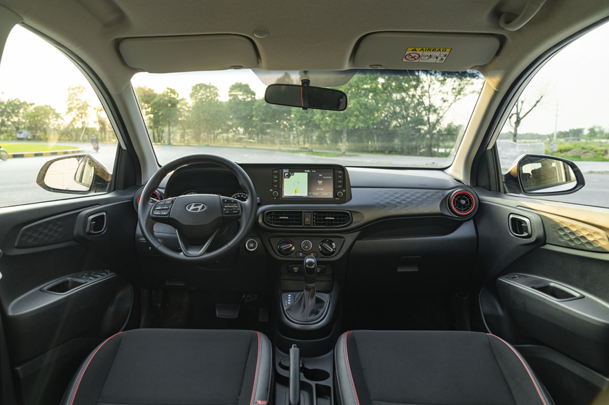 New Grand i10 Hatchback 20 BBB07010
